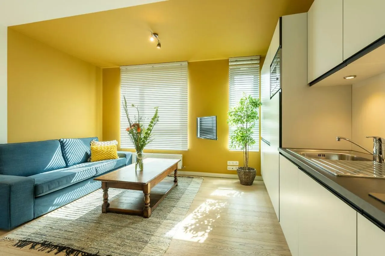 Apartment Shway - The India Yellow Studio Antwerp